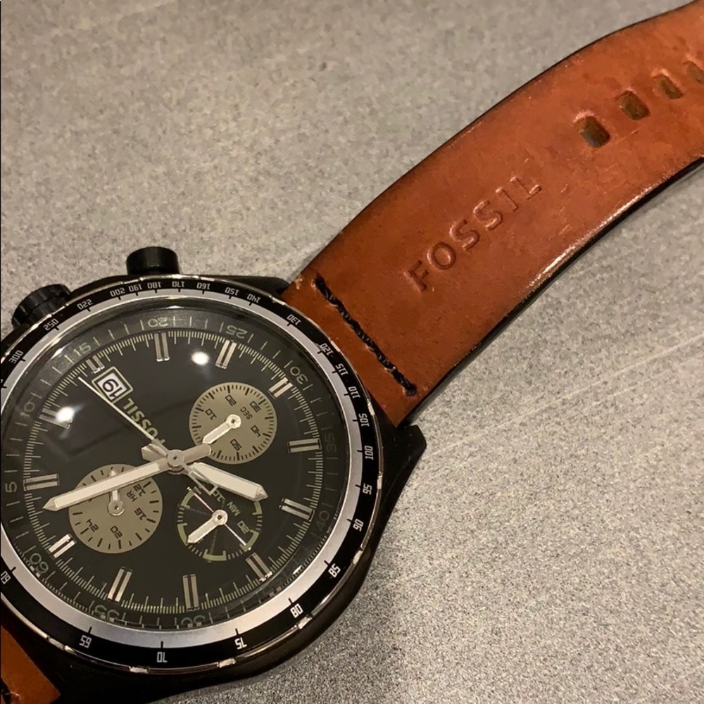 Fossil Watch - Picture 3 of 5